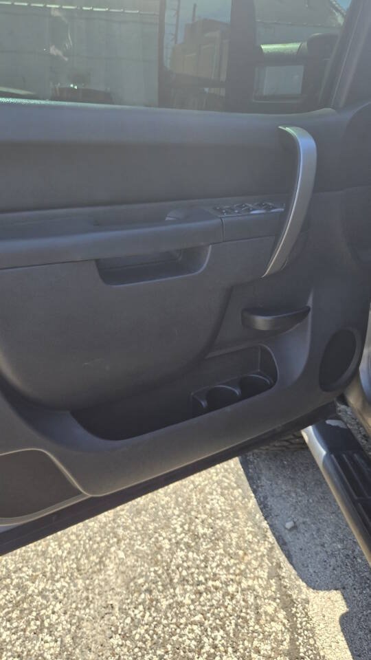 Used 2013 Chevrolet Silverado 1500 LT w/ All-Star Edition AWD/4WD image 8