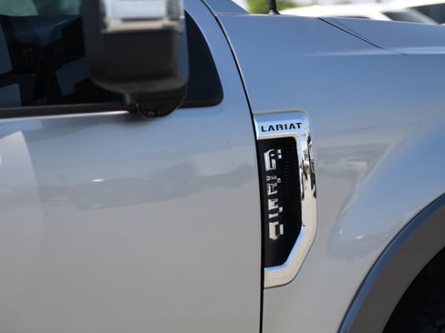 Used 2022 Ford F250 Lariat w/ Lariat Ultimate Package AWD/4WD image 7