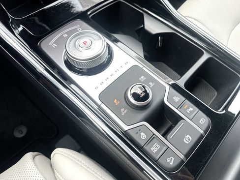 Used 2025 Kia Sorento SX Prestige image 22