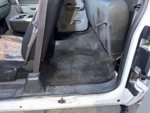 Used 2010 Chevrolet Silverado 1500 W/T image 21