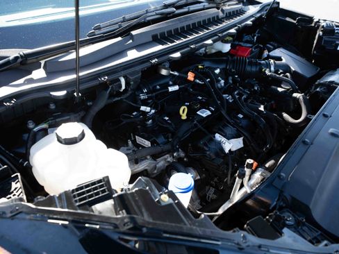 Used 2024 Ford Edge Titanium image 33