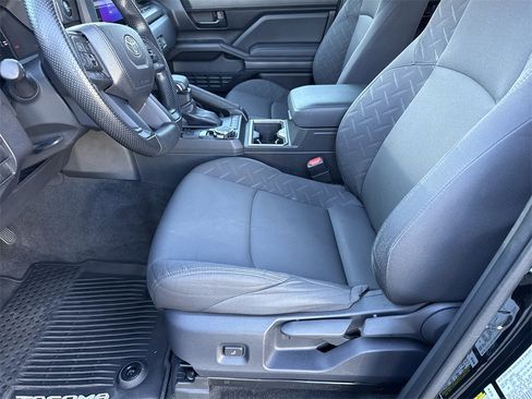 Used 2024 Toyota Tacoma SR5 image 9