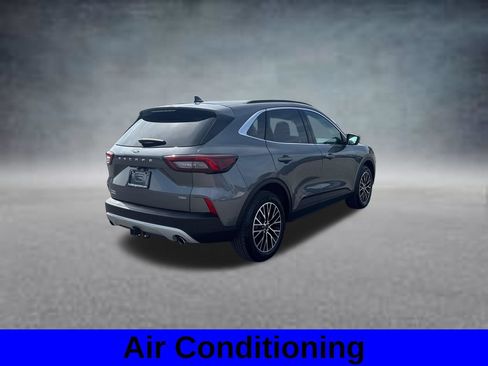 Used 2023 Ford Escape SE w/ PHEV Premium Package FWD image 5
