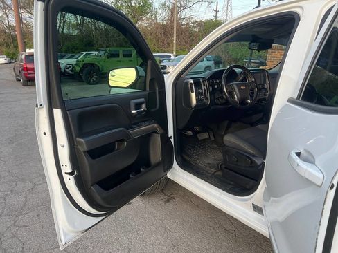 Used 2018 Chevrolet Silverado 1500 LT image 10