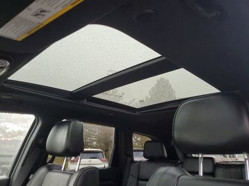 Used 2018 Jeep Grand Cherokee Overland image 19