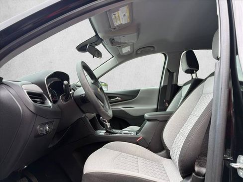 Used 2023 Chevrolet Equinox LS w/ LS Convenience Package AWD/4WD image 11