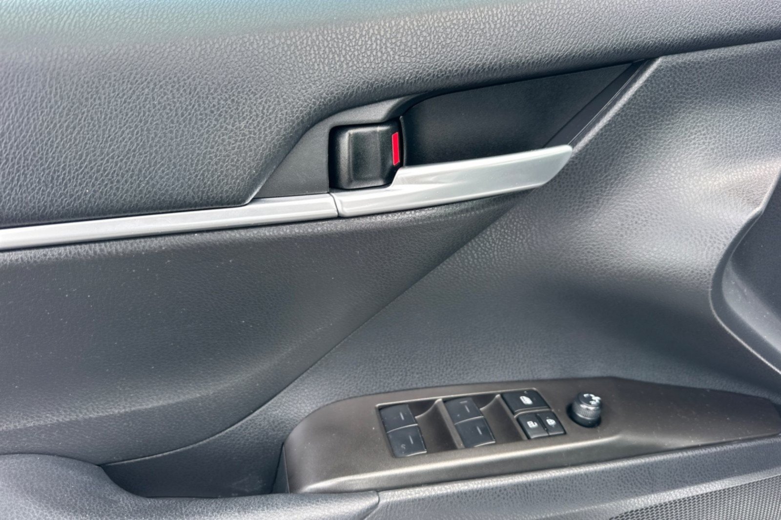 Certified 2024 Toyota Camry LE FWD image 10