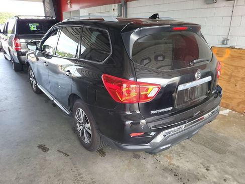 Used 2019 Nissan Pathfinder S AWD/4WD image 3