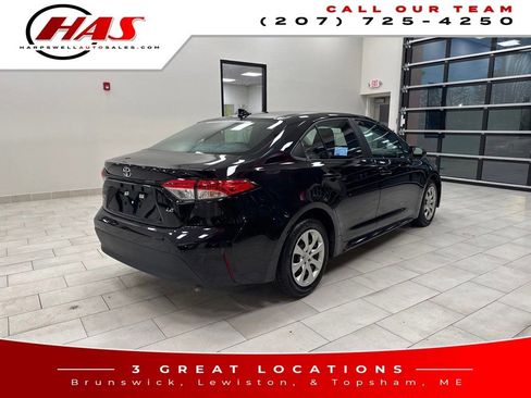 Used 2024 Toyota Corolla LE image 6
