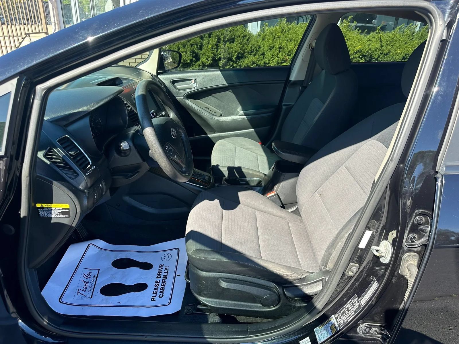 Used 2018 Kia Forte LX w/ LX Popular Package FWD image 9