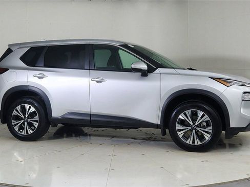 Certified 2022 Nissan Rogue SV image 8