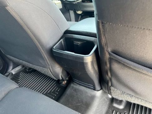 Used 2020 Toyota Tacoma TRD Off-Road AWD/4WD image 34