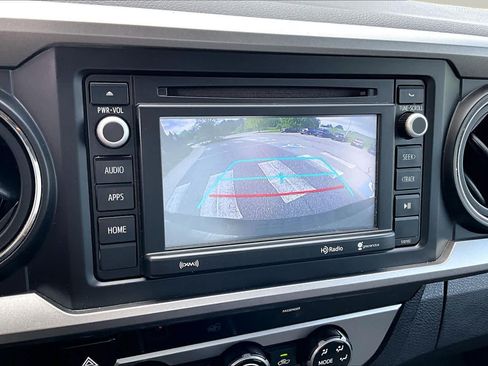Used 2017 Toyota Tacoma SR5 w/ Tow Package AWD/4WD image 28