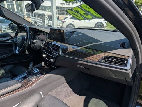 Used 2018 BMW 530i xDrive AWD/4WD image 18