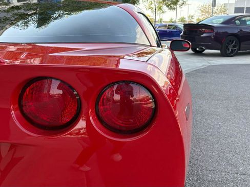 Used 2007 Chevrolet Corvette Coupe RWD image 12