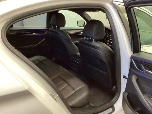 Used 2019 BMW 530e xDrive w/ Convenience Package AWD/4WD image 12