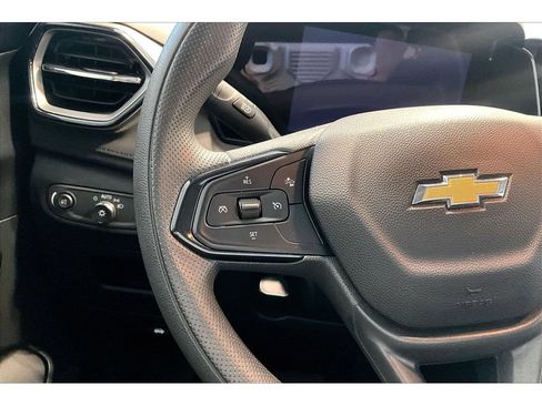 Used 2025 Chevrolet TrailBlazer LT FWD image 10