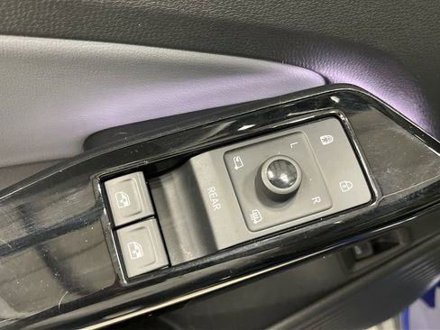 Used 2021 Volkswagen ID.4 Pro S image 29