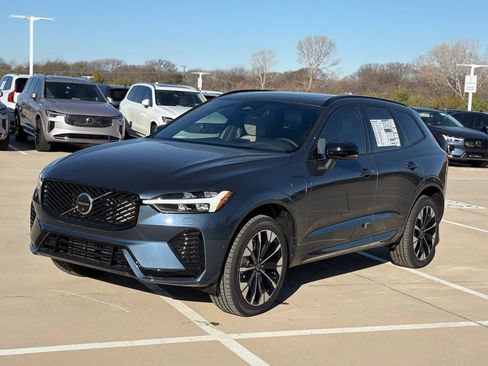 New 2026 Volvo XC60 T8 Plus w/ Protection Package Premier AWD/4WD image 3