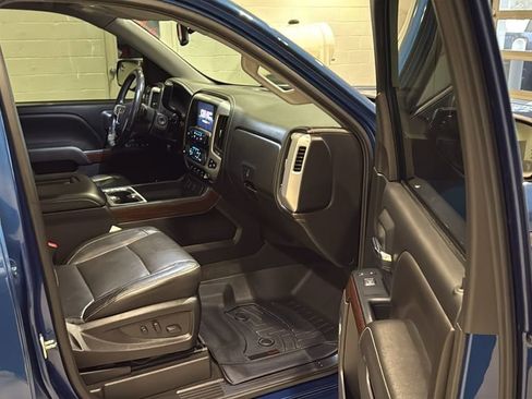 Used 2018 GMC Sierra 1500 SLT image 12