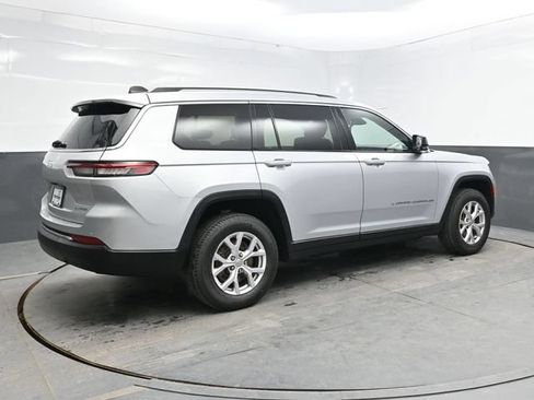 Used 2022 Jeep Grand Cherokee L Limited AWD/4WD image 7
