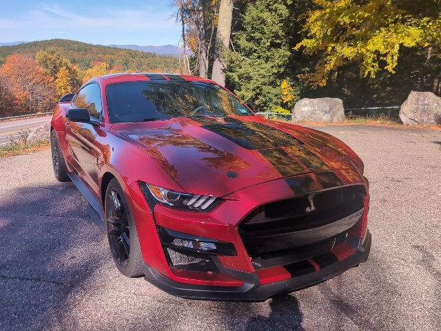 Used 2020 Ford Mustang Shelby GT500 w/ Technology Package RWD image 1