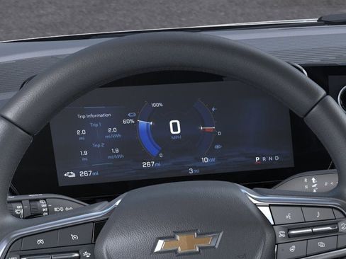 New 2025 Chevrolet Equinox EV LT image 18