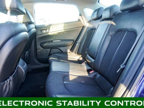 Used 2018 Kia Optima S w/ Panoramic Sunroof Package image 7