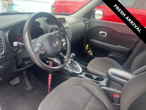 Used 2018 Kia Soul w/ Convenience Package FWD image 5