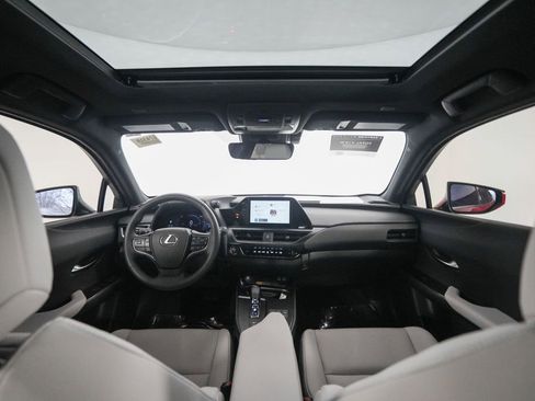 Certified 2025 Lexus UX 300h FWD w/ Accessory Package (Z1) image 15