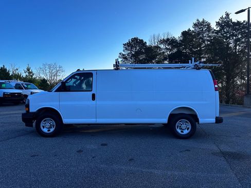 Used 2025 Chevrolet Express 2500 Extended w/ Communications Package image 7