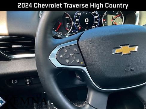 Used 2024 Chevrolet Traverse High Country image 12