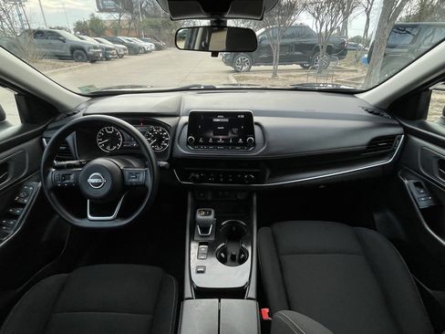 Used 2024 Nissan Rogue S image 10