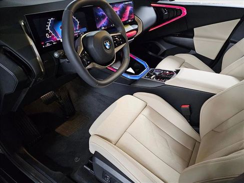 Used 2025 BMW X3 xDrive30i image 9