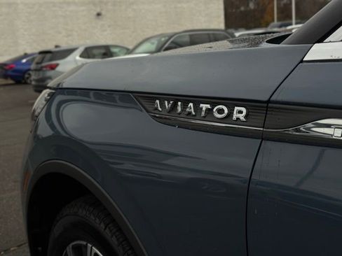 New 2026 Lincoln Aviator AWD image 2