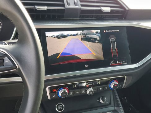 Used 2025 Audi Q3 2.0T Premium w/ Convenience Package image 30