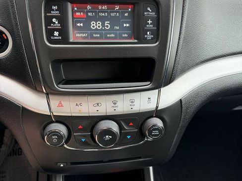 Used 2019 Dodge Journey SE w/ Premium Group FWD image 14