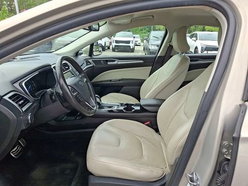 Used 2016 Ford Fusion Titanium FWD image 17
