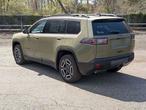 New 2026 Jeep Cherokee Laredo image 5