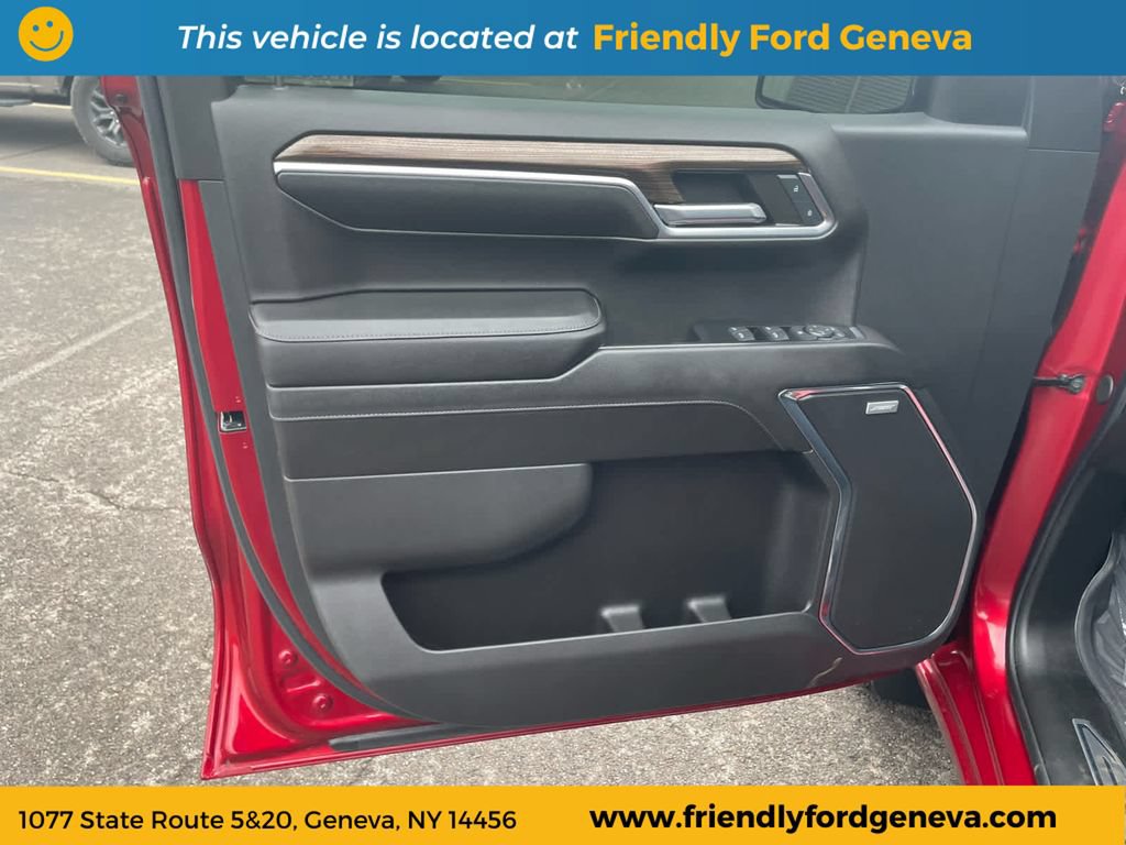 Used 2024 Chevrolet Silverado 1500 RST AWD/4WD image 16