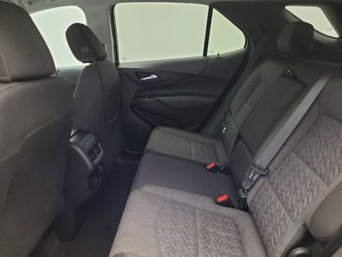 Used 2024 Chevrolet Equinox LT image 18