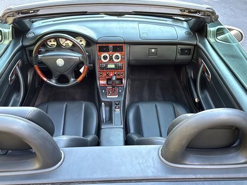 Used 2001 Mercedes-Benz SLK 320 image 25