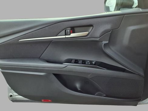 Used 2025 Toyota Camry XLE image 16