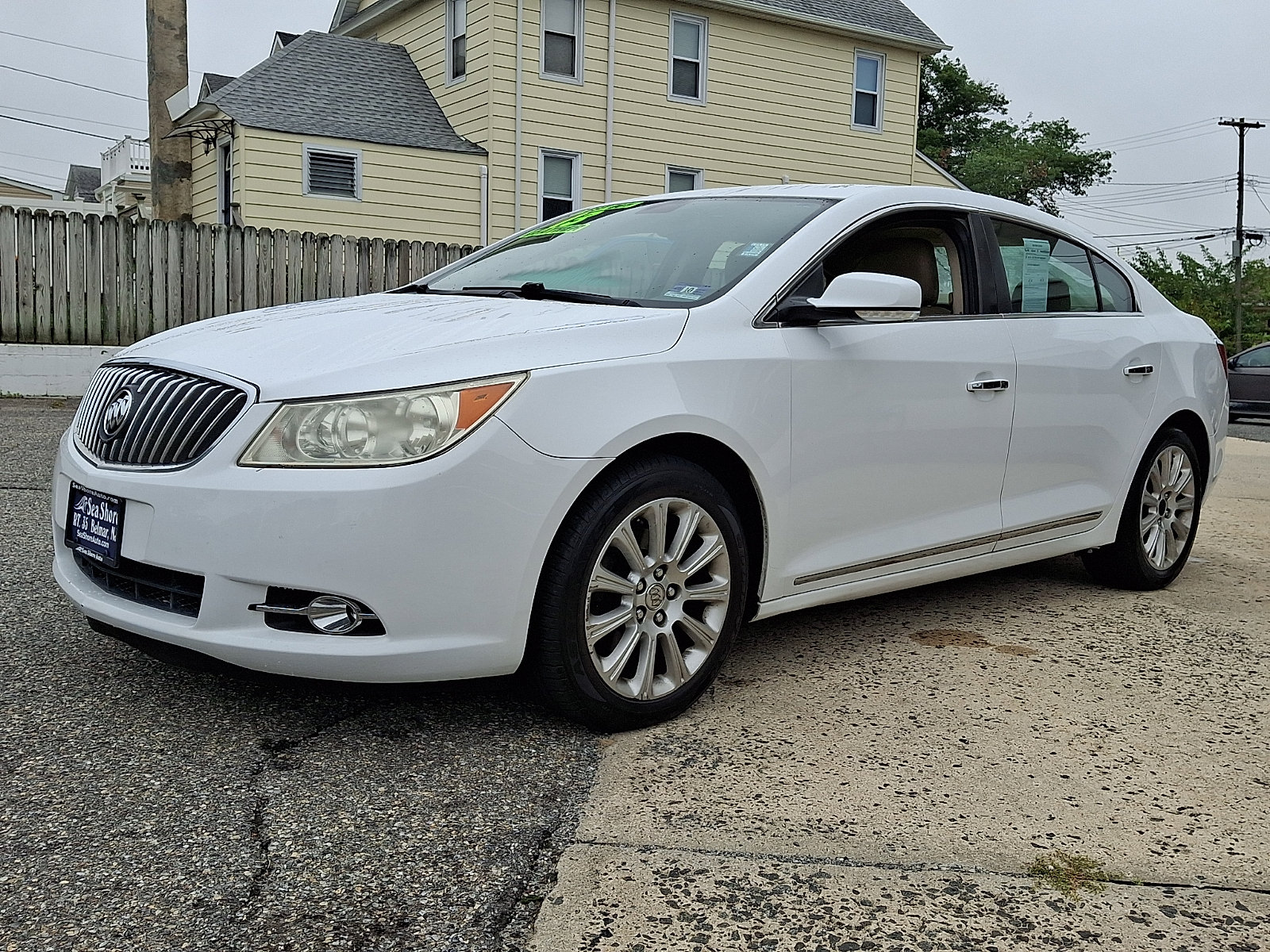Used 2013 Buick LaCrosse Leather w/ Entertainment Package FWD image 3