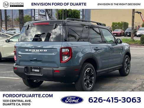 New 2025 Ford Bronco Sport Outer Banks image 9