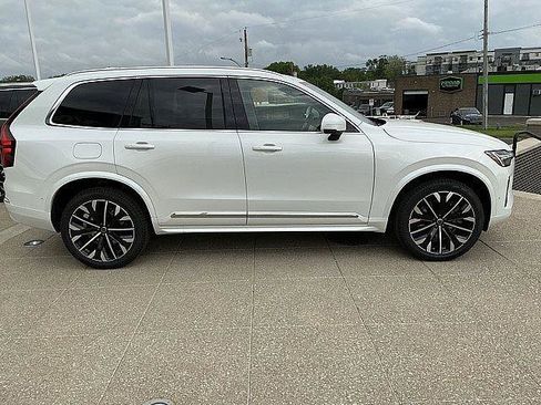 New 2026 Volvo XC90 T8 Ultra w/ Protection Package Premier AWD/4WD image 7