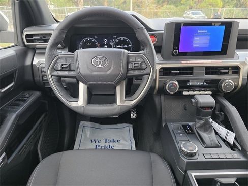 Certified 2025 Toyota Tacoma 2WD Double Cab image 7