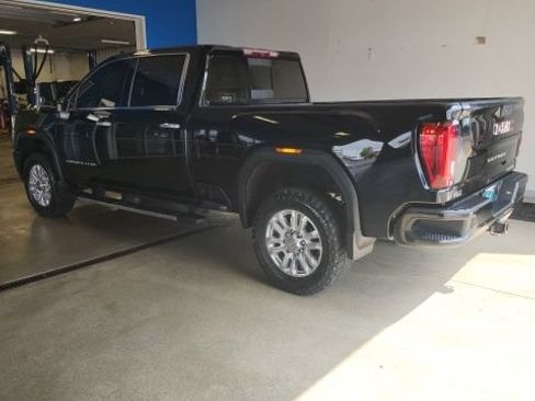 Used 2021 GMC Sierra 2500 Denali AWD/4WD image 2