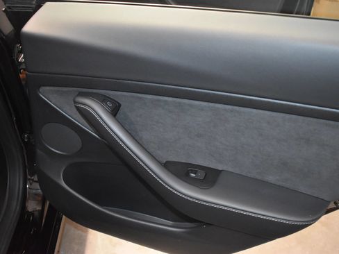 Used 2023 Tesla Model 3 Standard Range RWD image 18