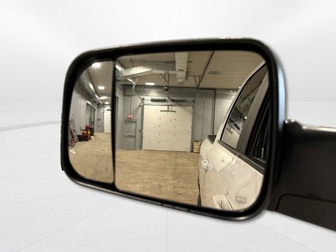 Used 2021 RAM 2500 Big Horn image 15